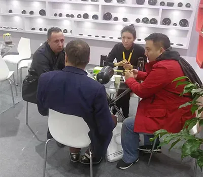 Russian clients signed cooperation agreements on-site at the China International Exhibition for Construction Machinery, Building Materials Machinery, Mining Machinery, and Engineering Vehicles and Equipment.
